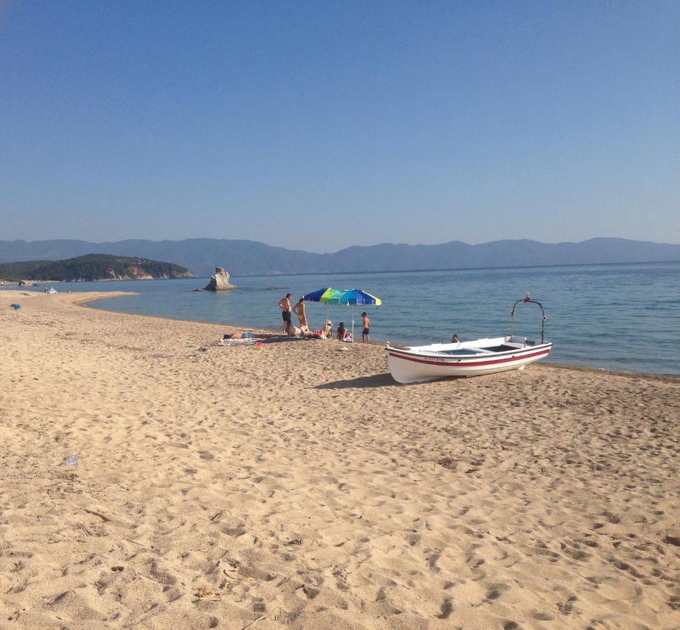 Ikidiki Beach Villa Ierissos Exterior foto